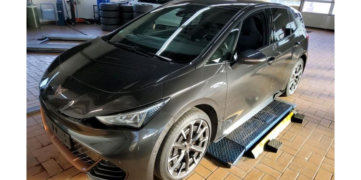 Cupra Born 49.413 km 29.805 &euro; Hagen 58091