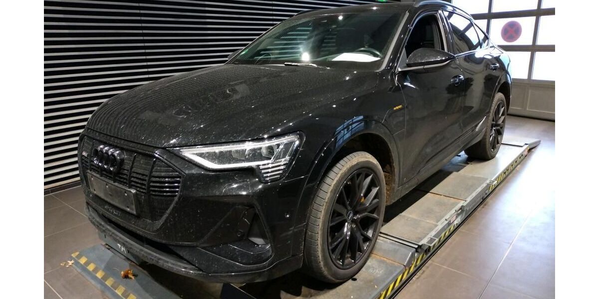 Audi e-tron 76.330 km 36.650 &euro; Hagen 58091