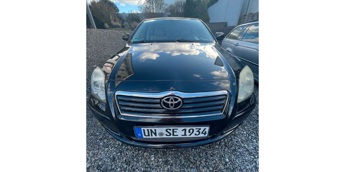 Toyota Avensis 122.000 km 5.797 &euro; Fröndenberg 58730